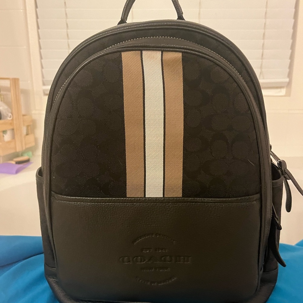 Coach back pack DS condition don’t really use it so I wanna get rid of it
